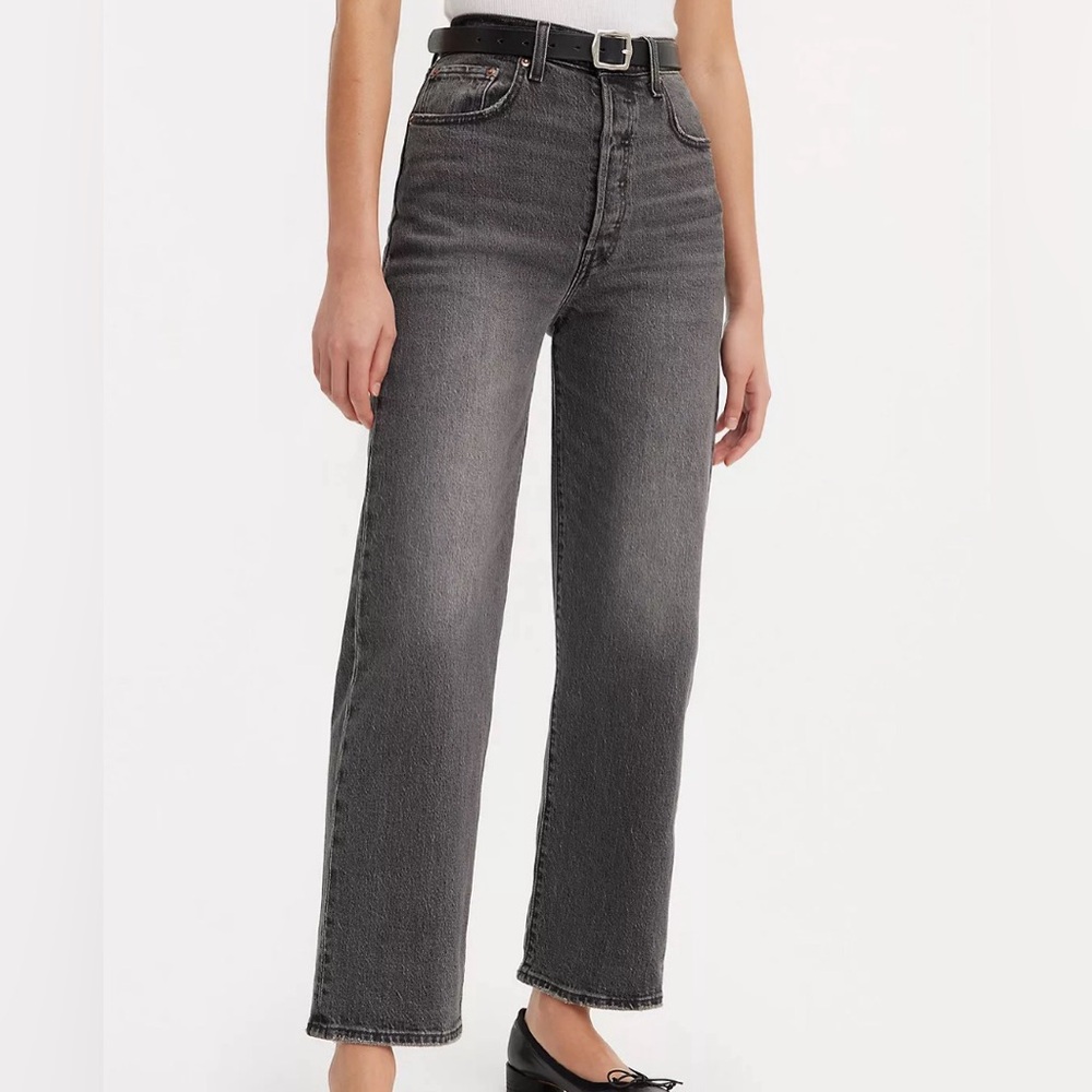 Levi’s Ribcage Straight Washed Black. Size 29, Length 29